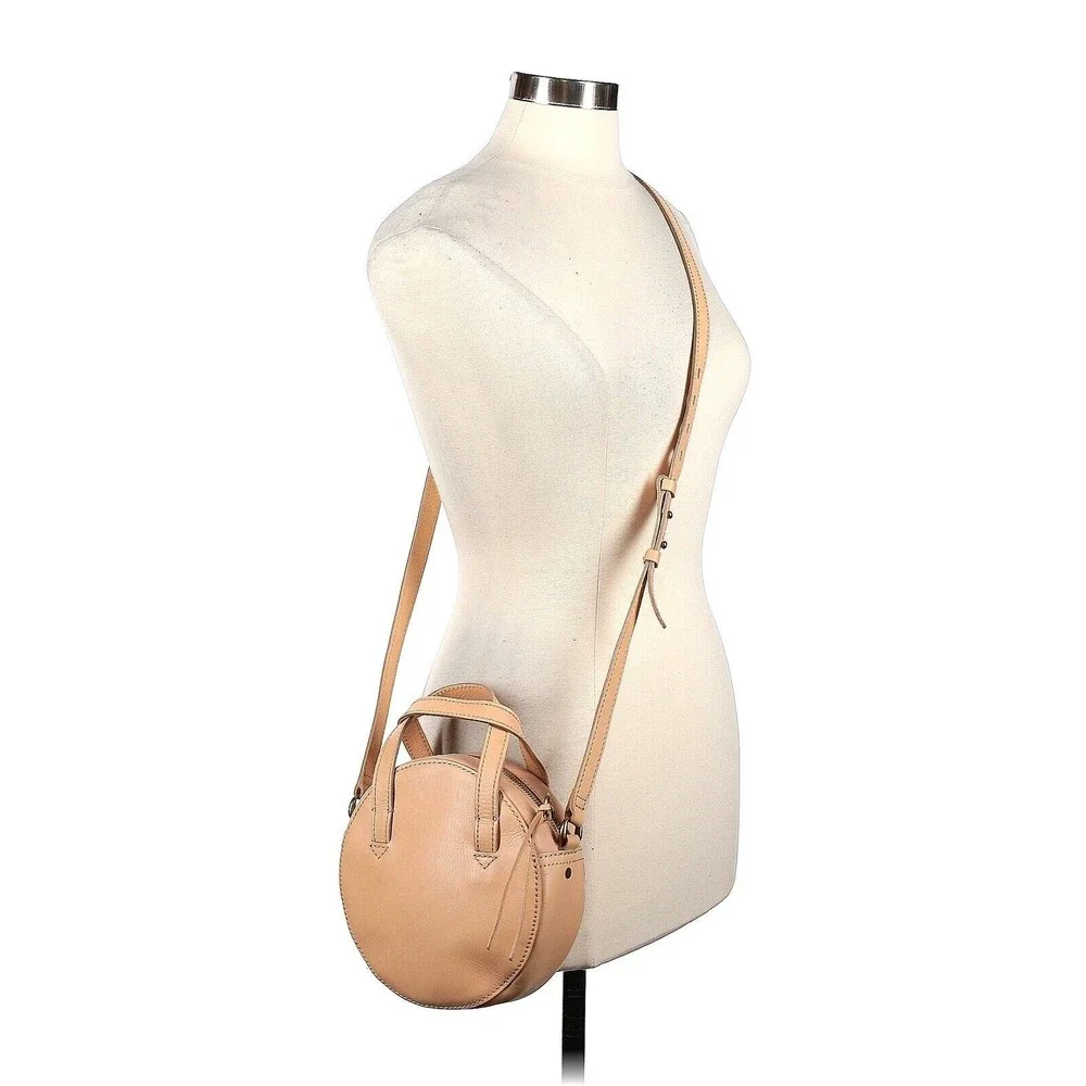 MADEWELL The Juno Circle Crossbody Bag in Beige Leather